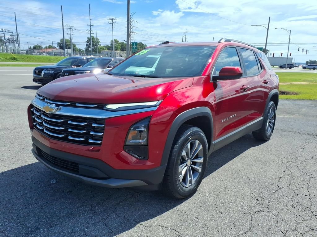 Used 2025 Chevrolet Equinox LT w/ Convenience Package II FWD image 3