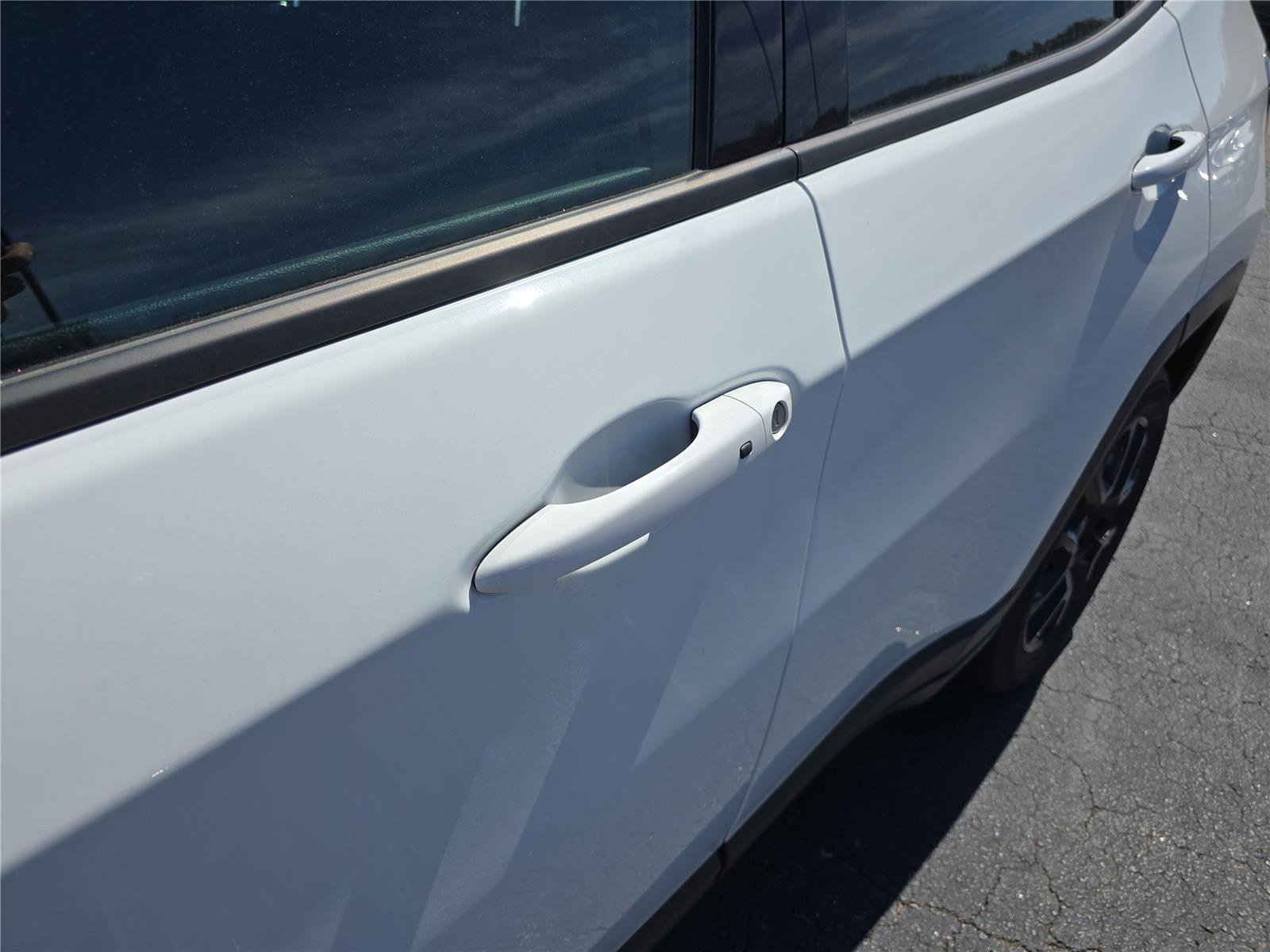 New 2026 Jeep Compass Latitude image 13