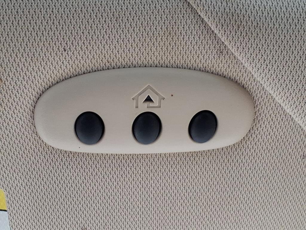 Used 2010 Lincoln MKS image 14