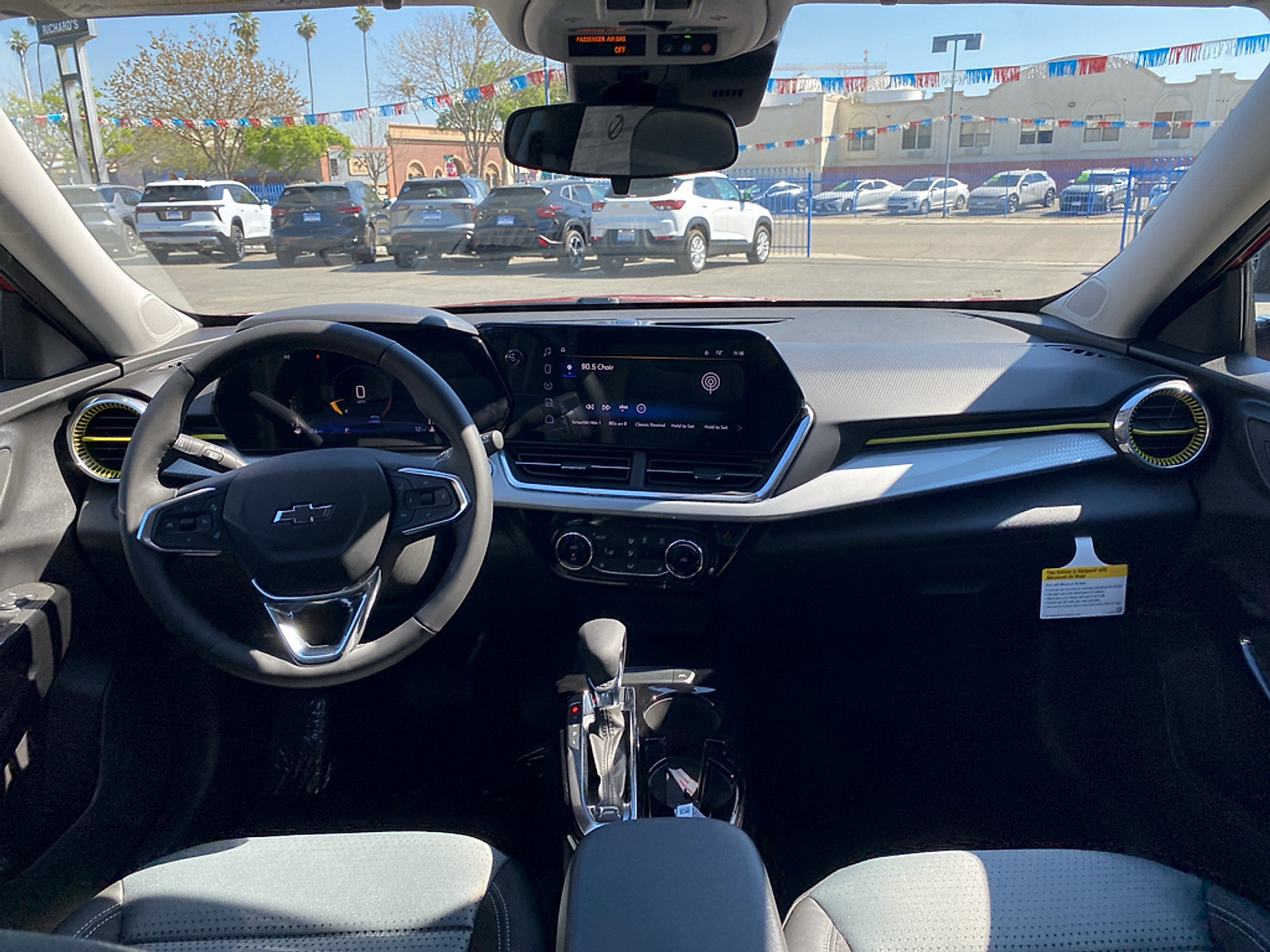 New 2026 Chevrolet Trax LT w/ Sunroof Package FWD image 4
