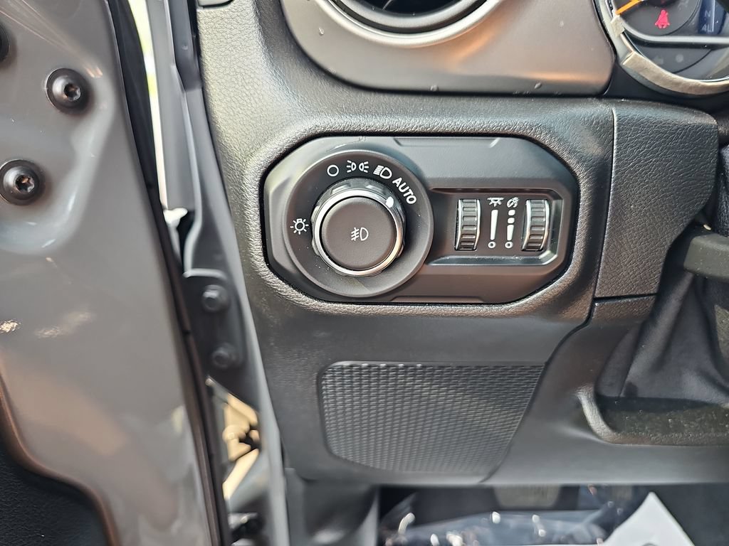 Used 2021 Jeep Wrangler Unlimited Sport AWD/4WD image 35