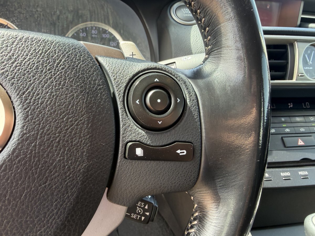 Used 2016 Lexus IS 200t RWD image 38