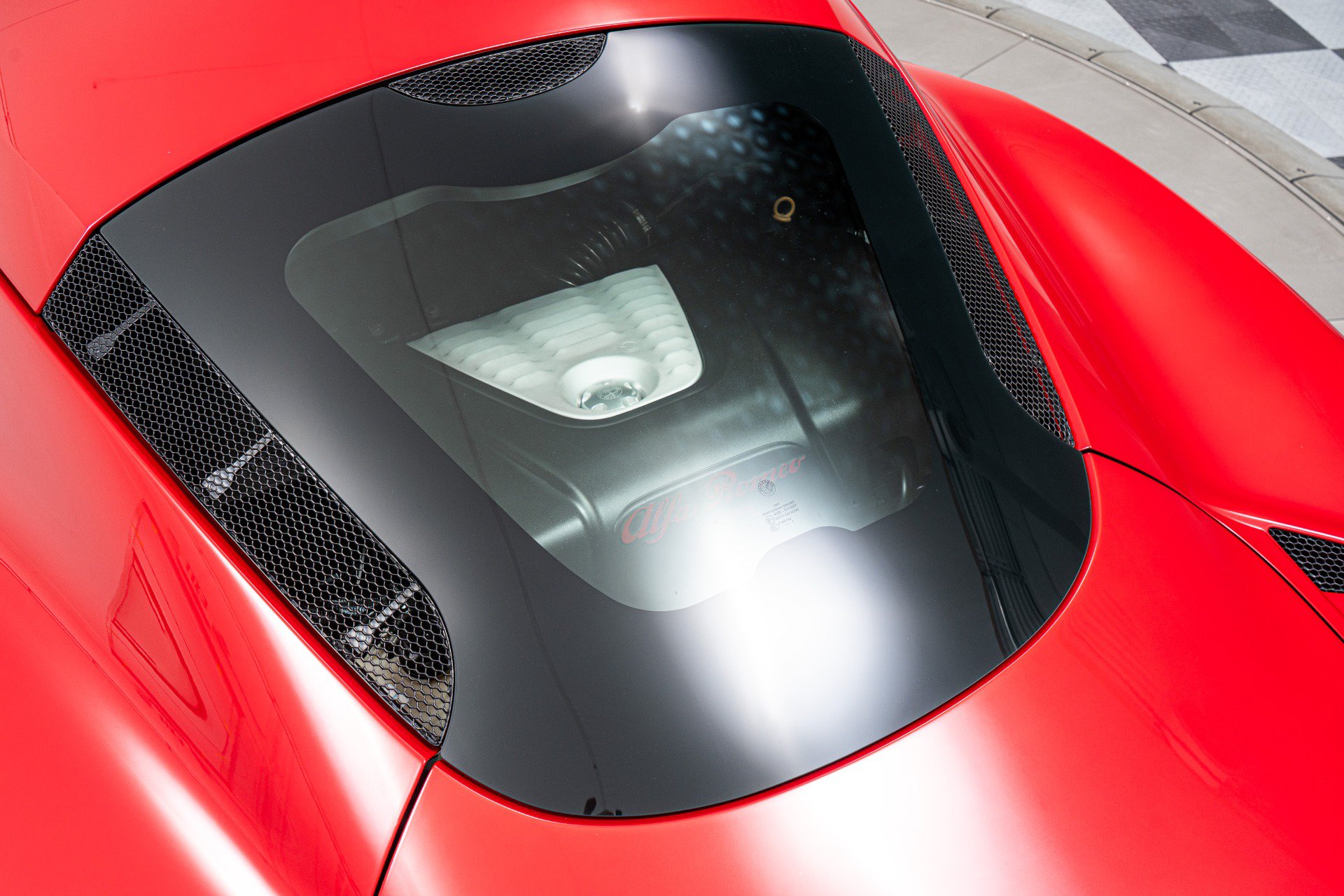 Used 2016 Alfa Romeo 4C Coupe w/ Convenience Group - Coupe RWD image 33