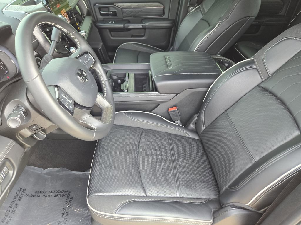 Used 2025 RAM 2500 Limited AWD/4WD image 8