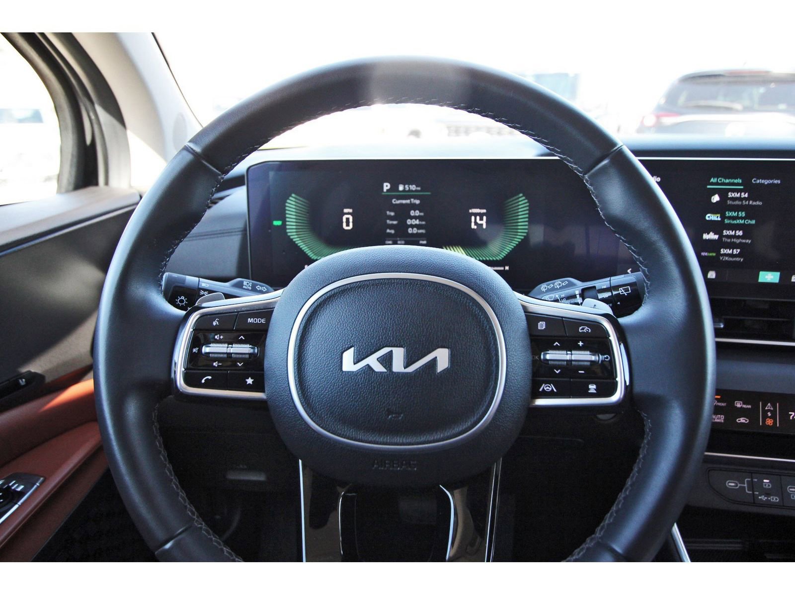 Used 2025 Kia Carnival EX image 16