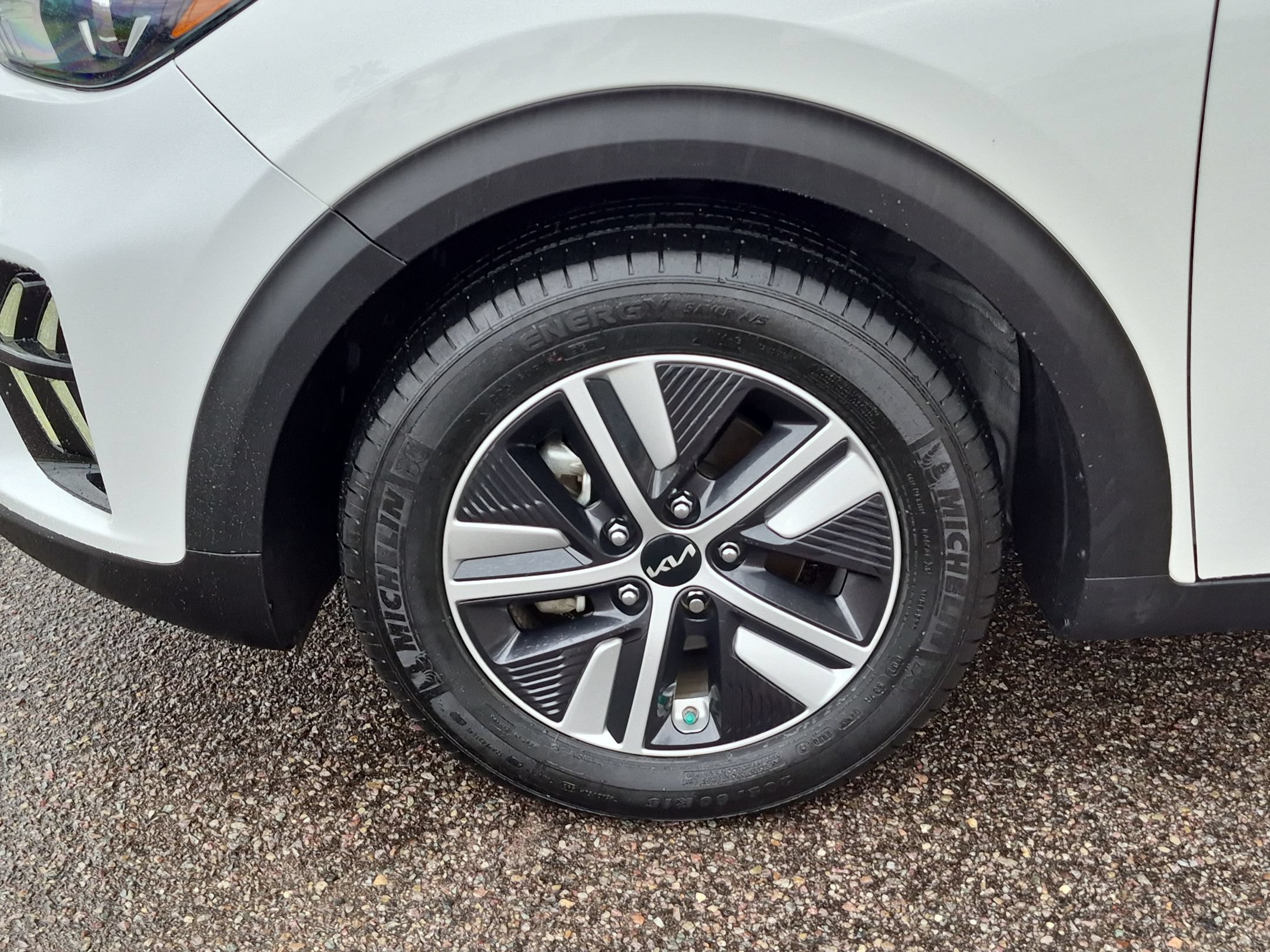 Used 2022 Kia Niro EX Premium FWD image 10