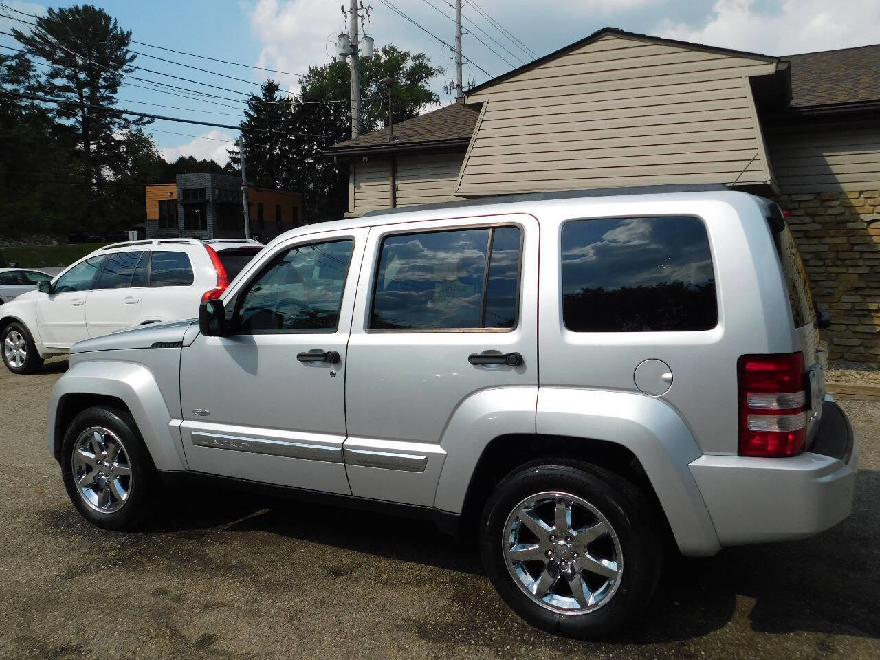 Used 2012 Jeep Liberty Sport image 6