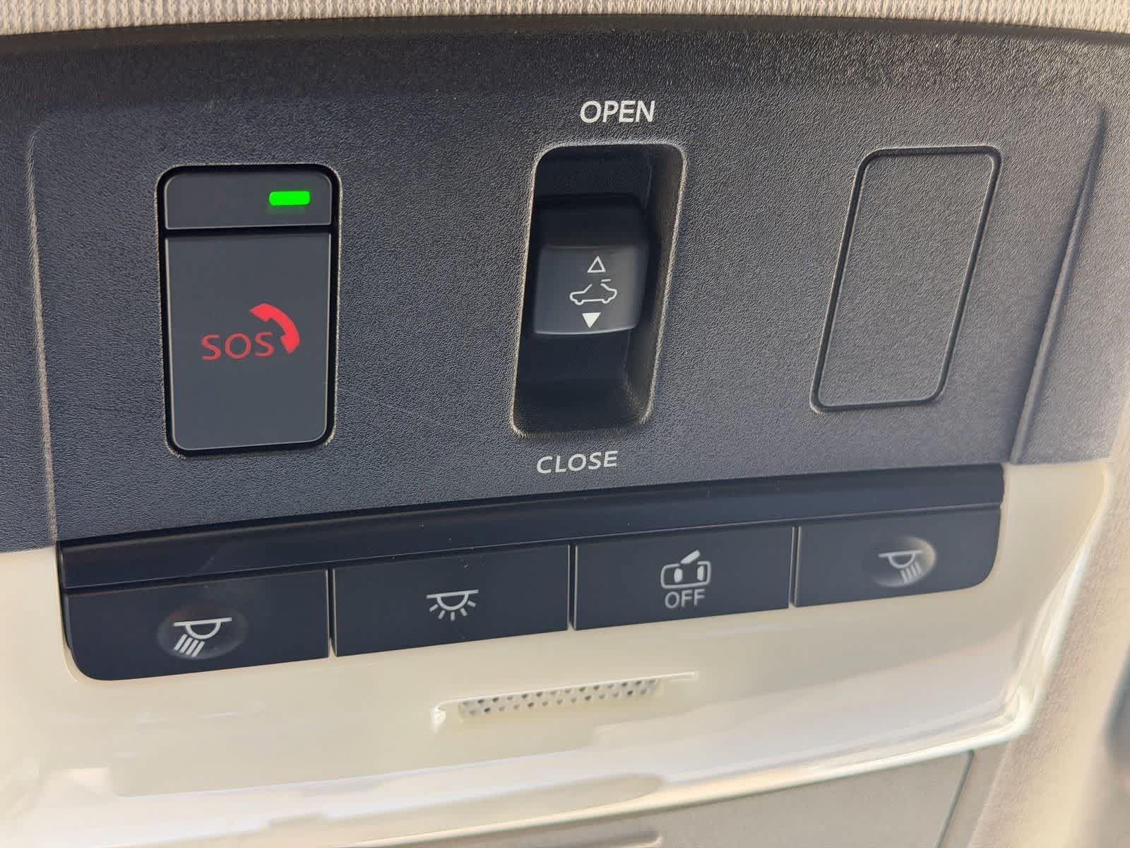 Used 2022 Nissan Sentra SR w/ SR Premium Package FWD image 25