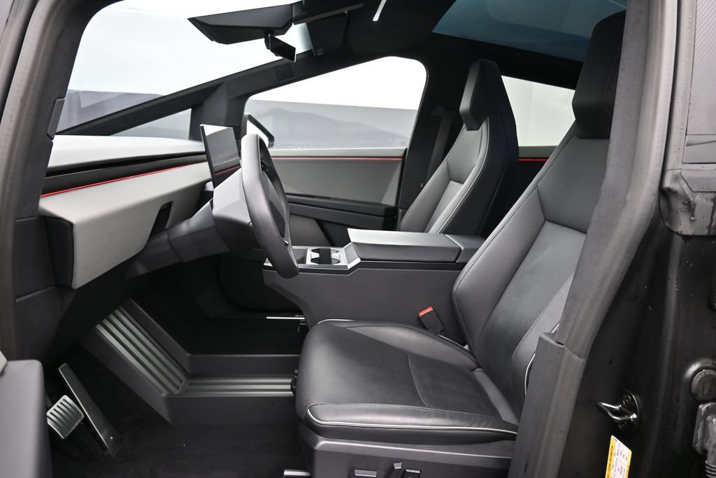Used 2024 Tesla Cybertruck AWD Crew Cab image 10