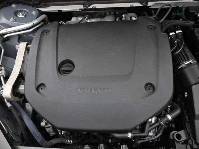 Used 2022 Volvo XC60 B6 Inscription w/ Advanced Package image 38
