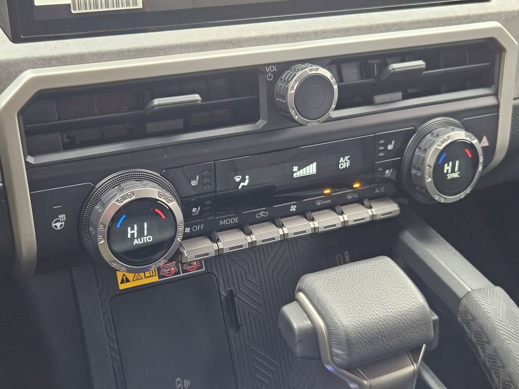 Used 2024 Toyota Tacoma Trailhunter image 22