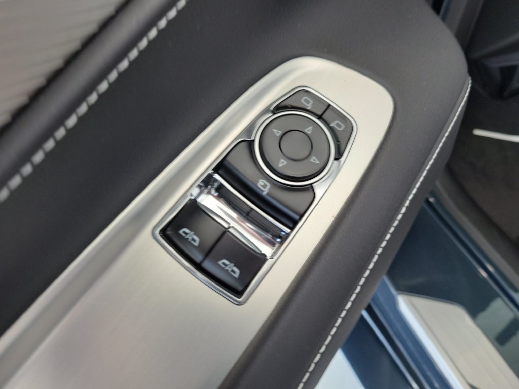 Used 2020 Chevrolet Corvette Stingray Preferred Cpe w/ 2LT Preferred Equipment Group RWD image 15