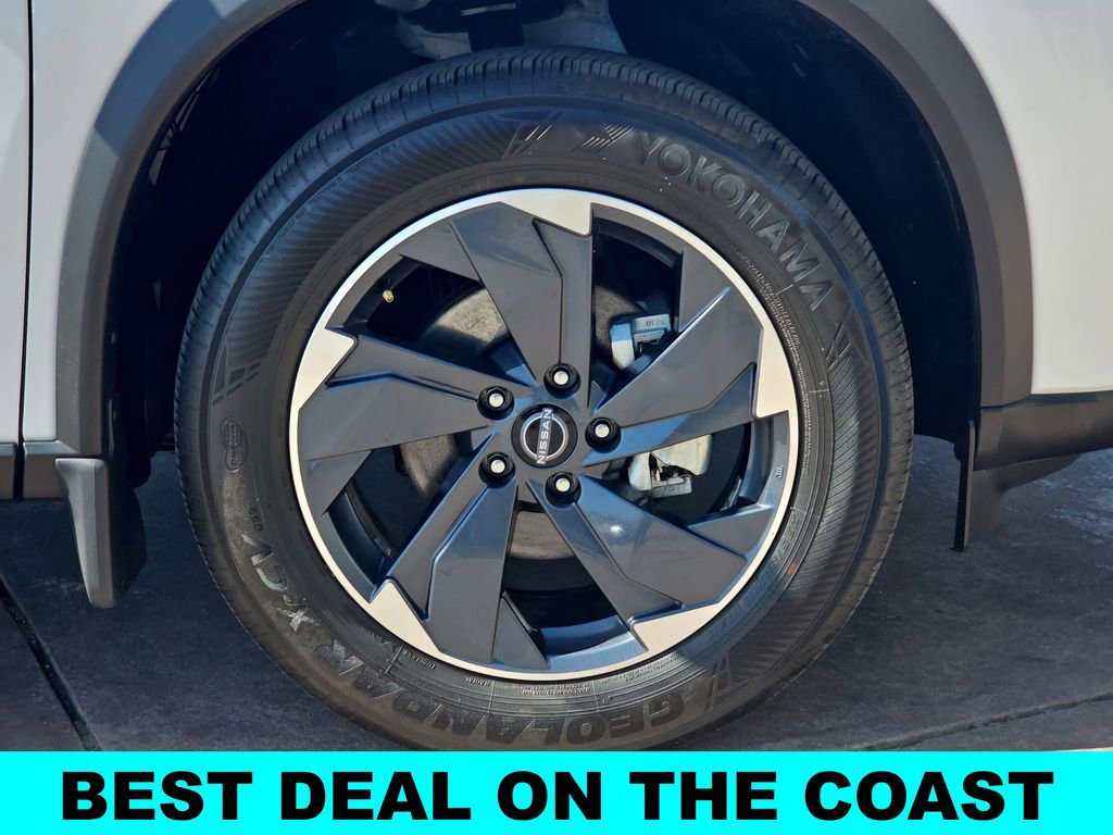 Used 2024 Nissan Rogue SV image 38