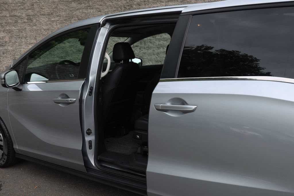 Used 2025 Honda Odyssey EX-L image 21