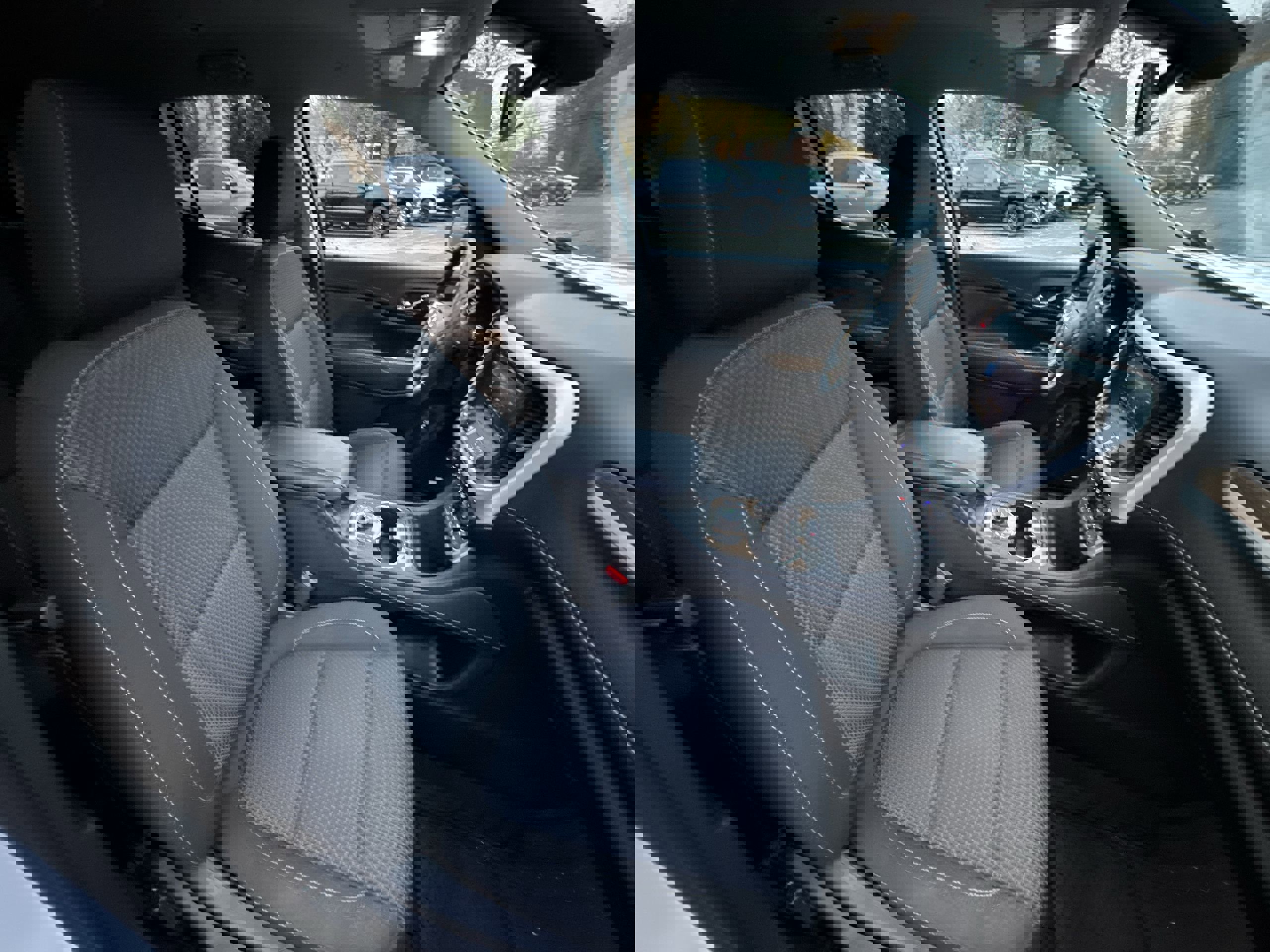 Used 2023 GMC Acadia SLE w/ Driver Convenience Package image 29