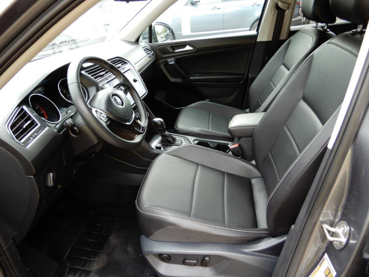 Used 2021 Volkswagen Tiguan SEL AWD/4WD image 11