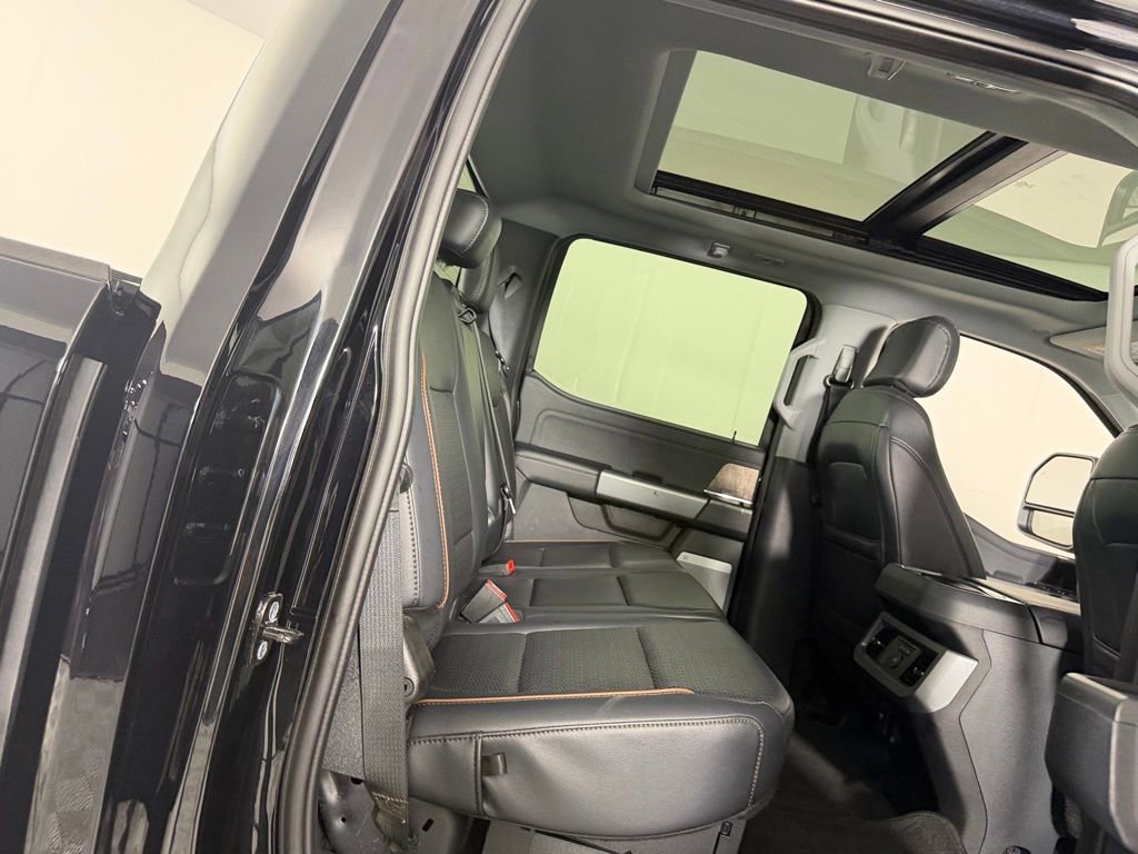 Used 2025 Ford F350 Lariat w/ Black Appearance Package image 31