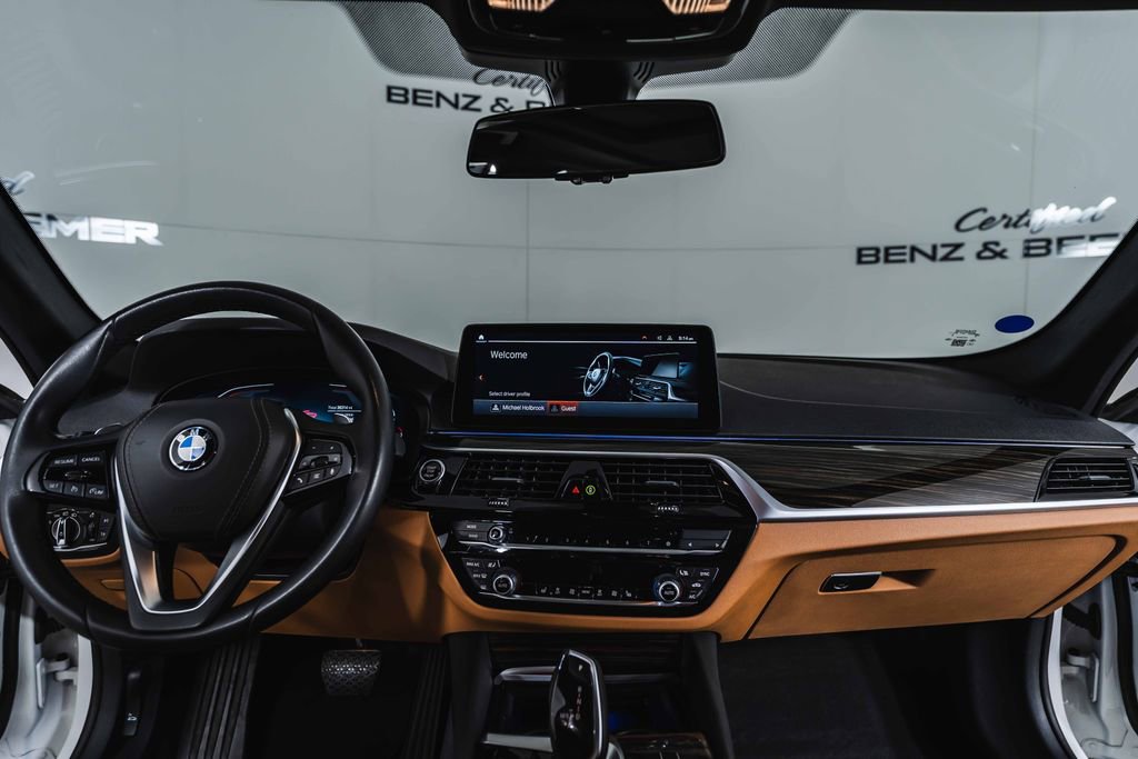 Used 2023 BMW 540i w/ Premium Package image 22