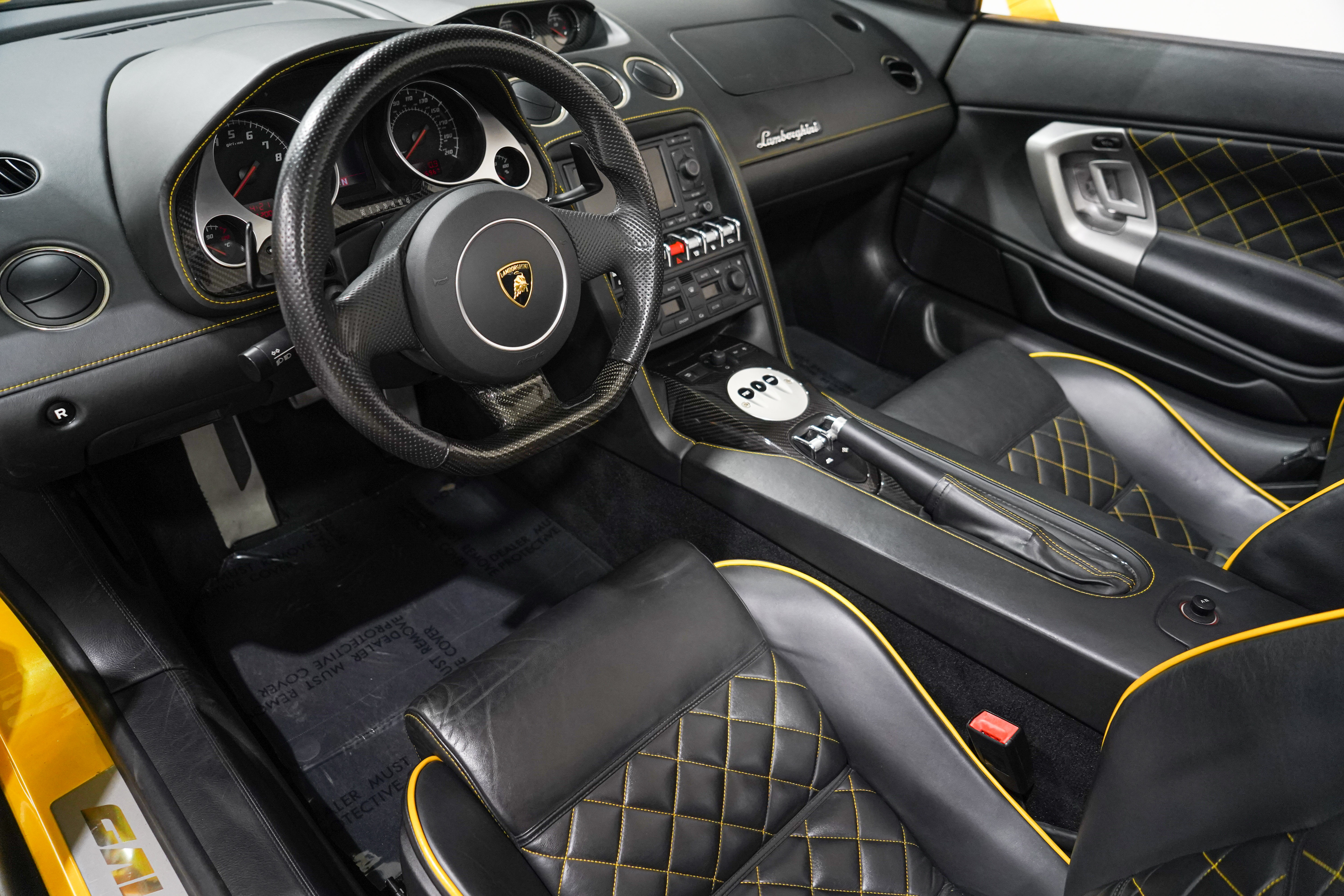 Used 2010 Lamborghini Gallardo LP 560-4 AWD/4WD image 2