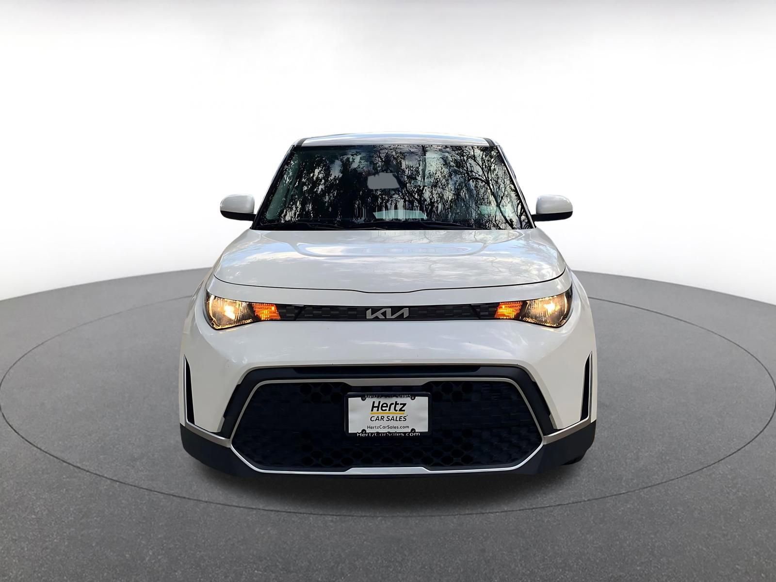 Used 2025 Kia Soul LX w/ LX Technology Package image 2