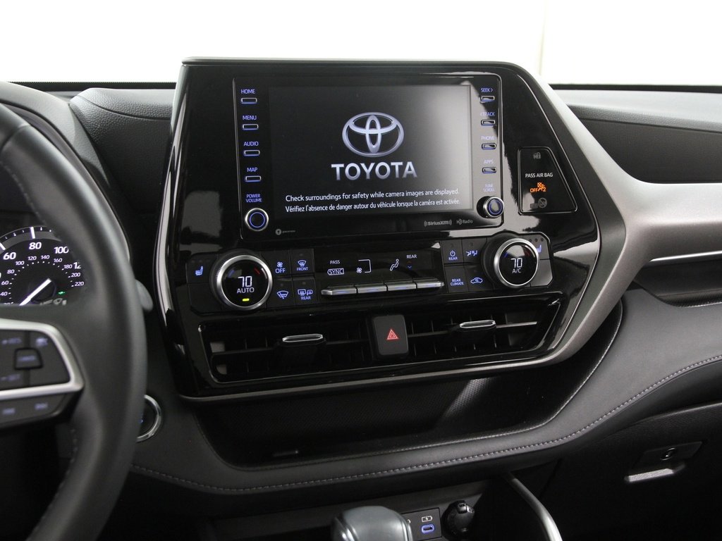 Used 2022 Toyota Highlander XLE image 9
