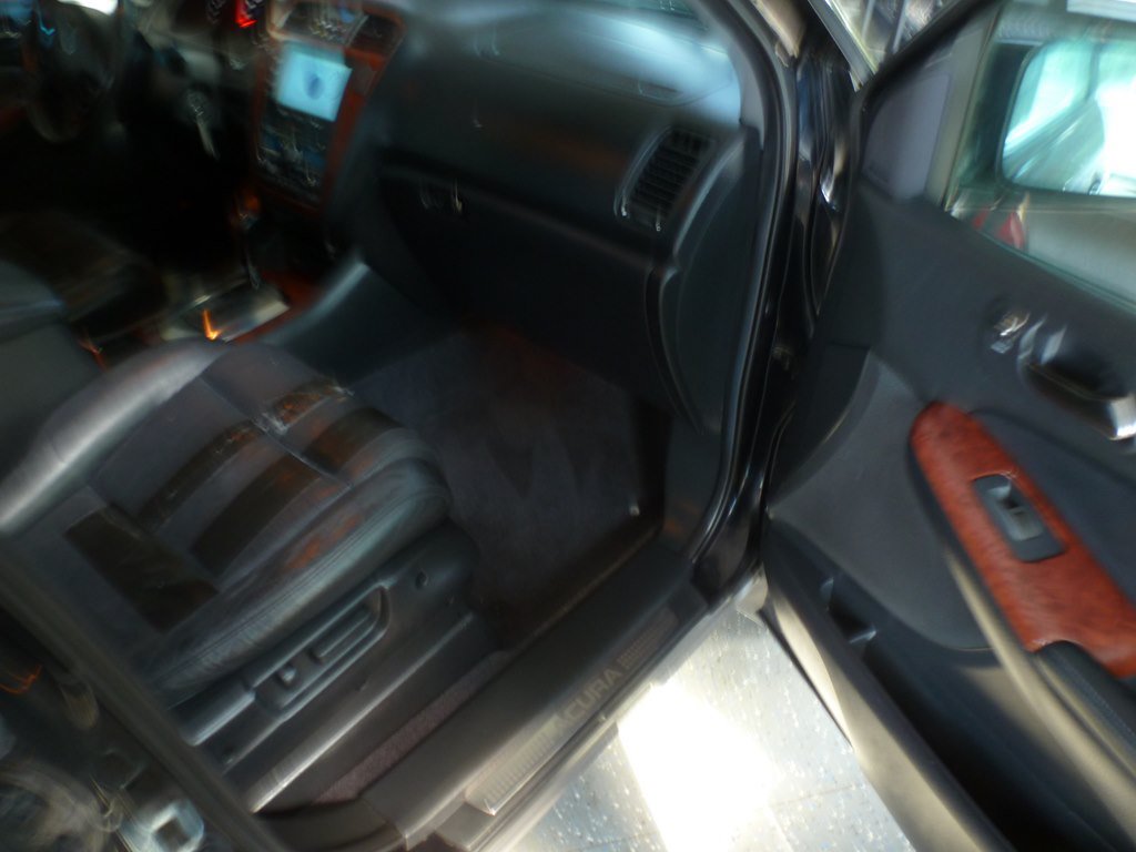 Used 2004 Acura MDX Touring AWD/4WD image 17