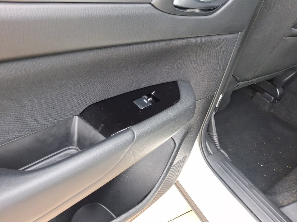 Used 2021 MAZDA CX-5 Sport FWD image 11