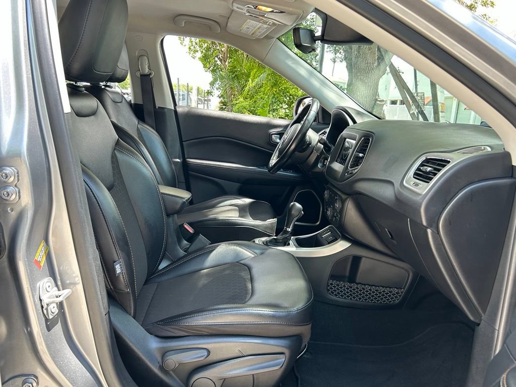 Certified 2020 Jeep Compass Latitude FWD image 39