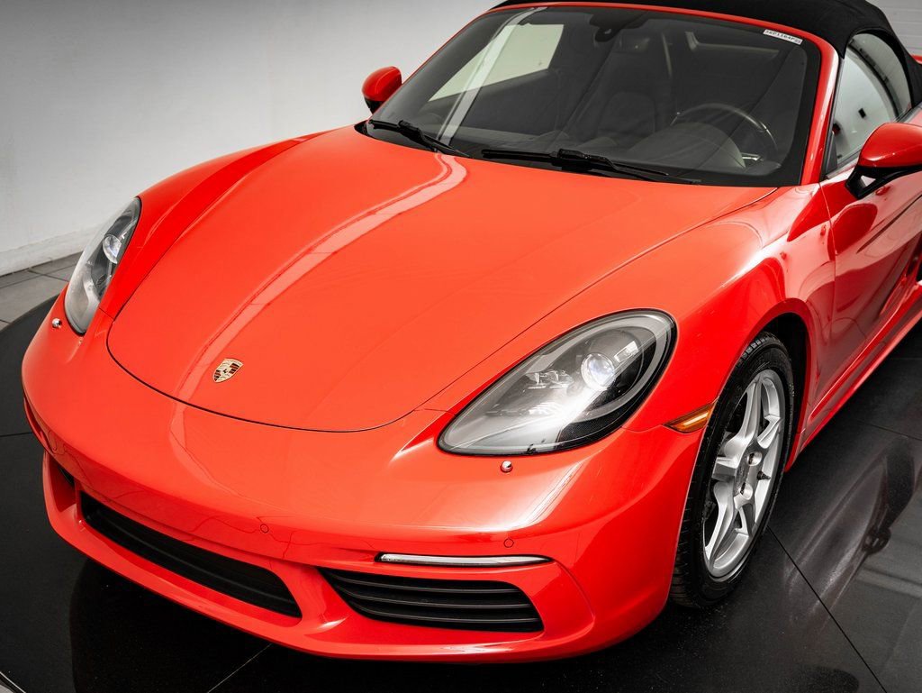 Used 2021 Porsche 718 Boxster image 13
