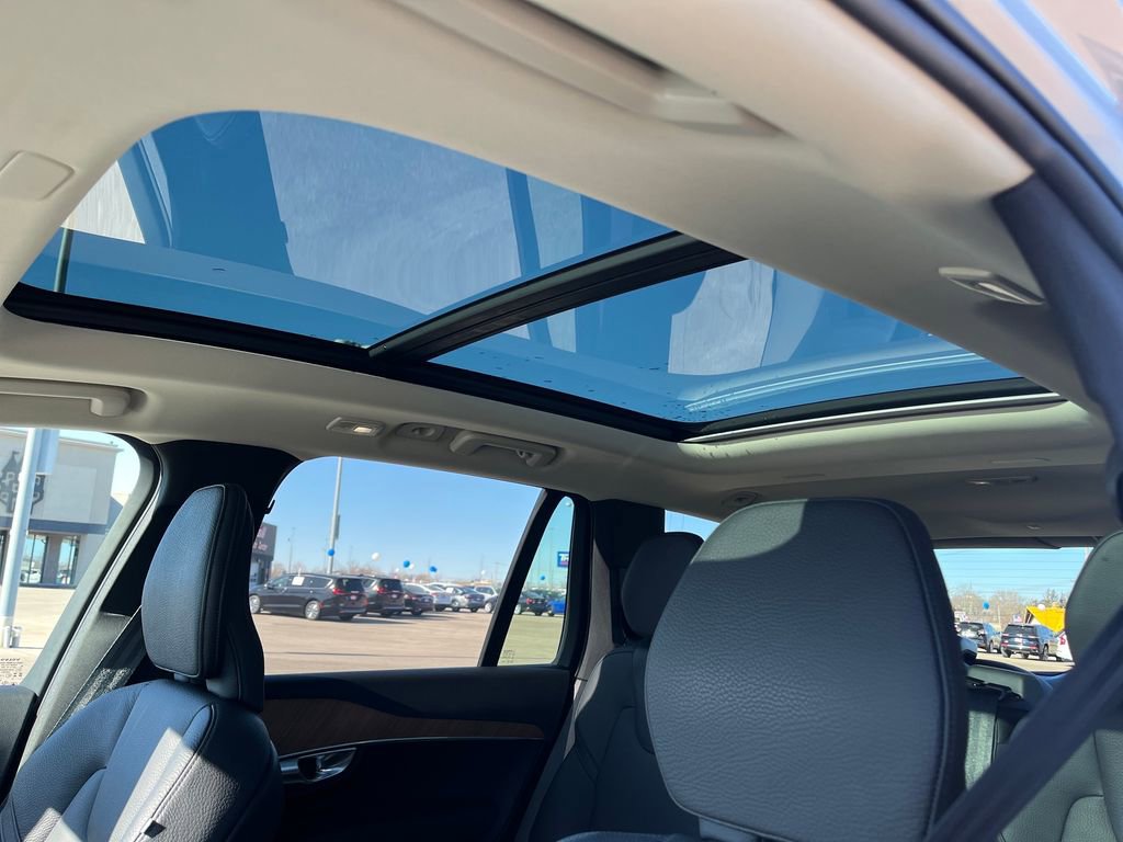 Used 2024 Volvo XC90 B5 Plus image 29