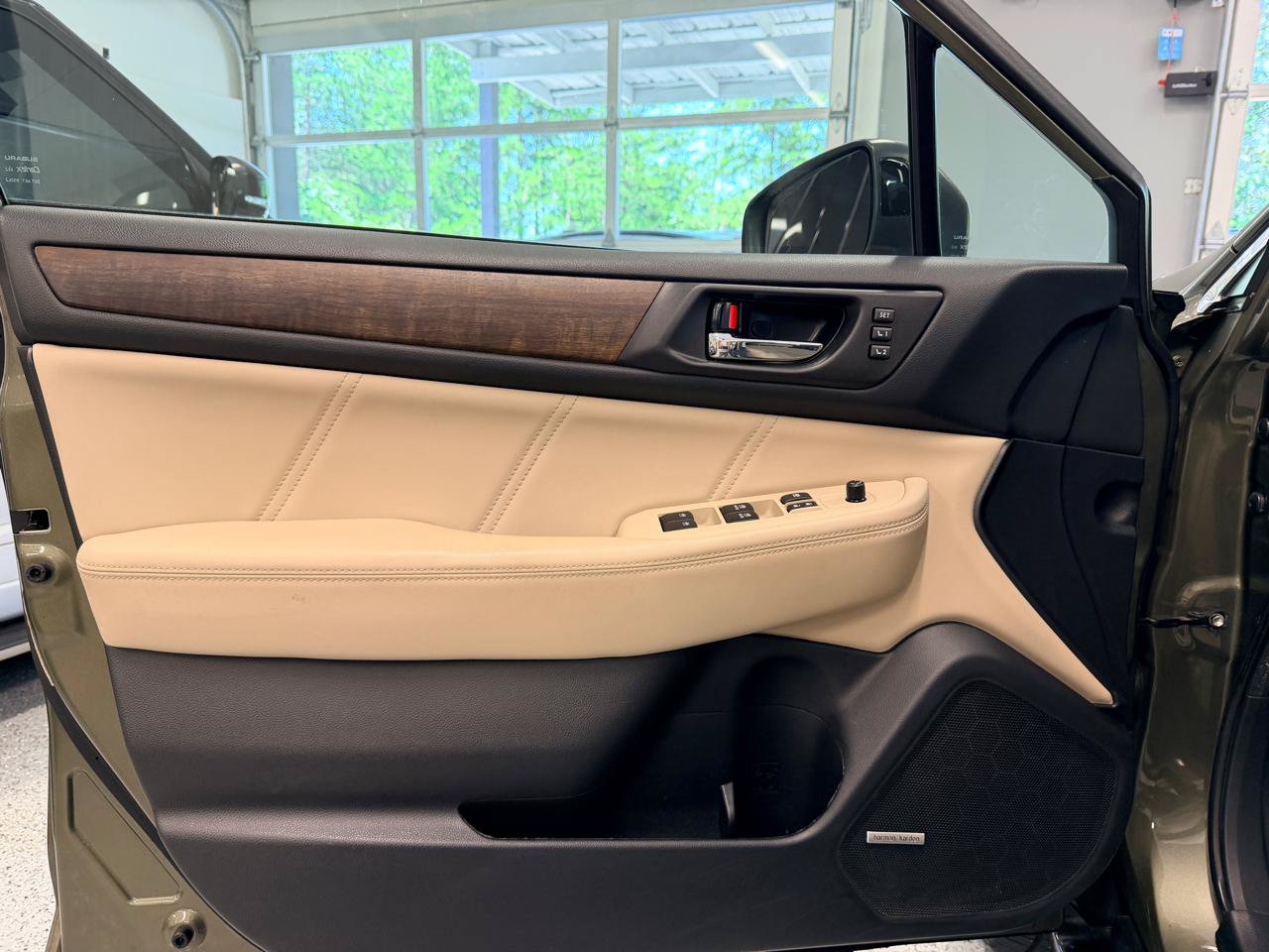 Used 2018 Subaru Outback 2.5i Limited AWD/4WD image 15