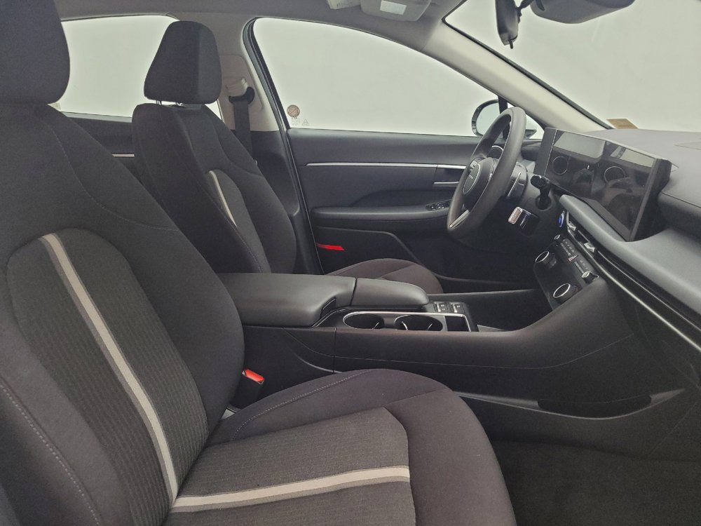 Used 2025 Hyundai Sonata SEL FWD image 21