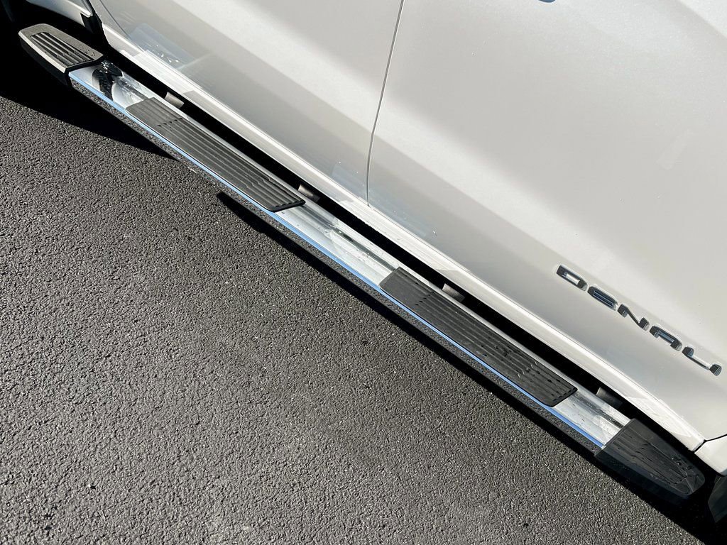 Used 2025 GMC Sierra 1500 Denali image 16