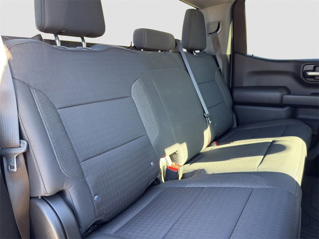 Used 2023 Chevrolet Silverado 1500 Custom image 18