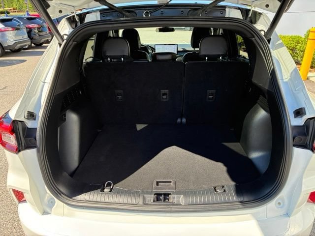 Certified 2023 Ford Escape ST-Line w/ Tech Pack #1 AWD/4WD image 11