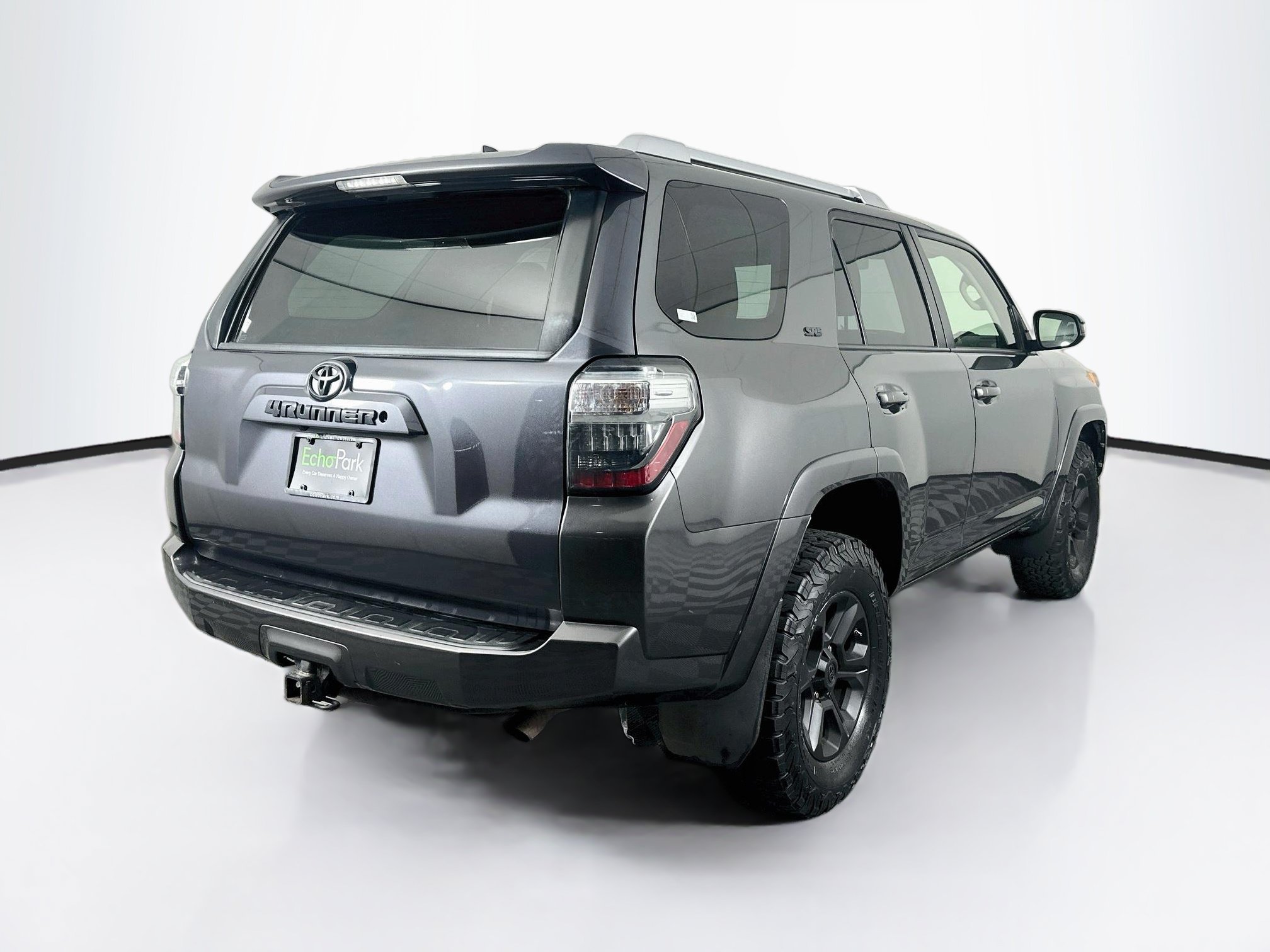 Used 2016 Toyota 4Runner SR5 AWD/4WD image 9