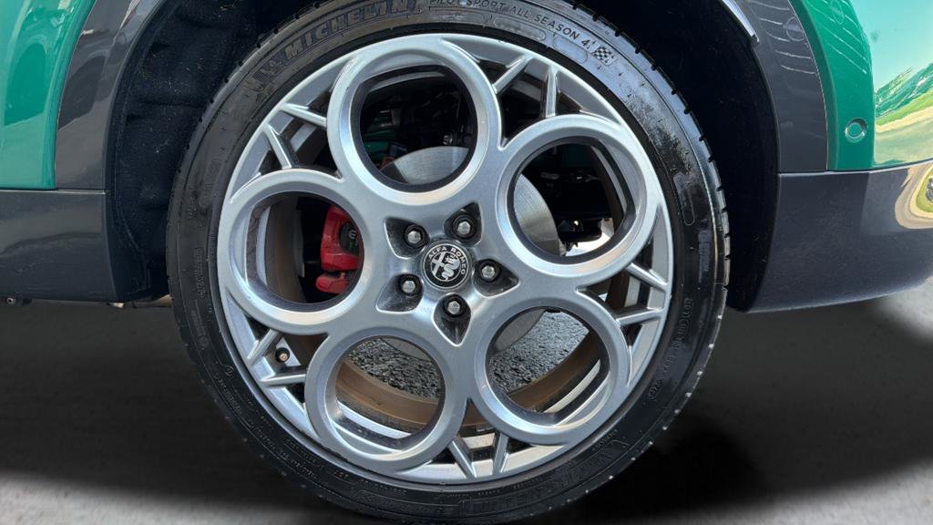 Used 2024 Alfa Romeo Tonale Veloce AWD/4WD image 27