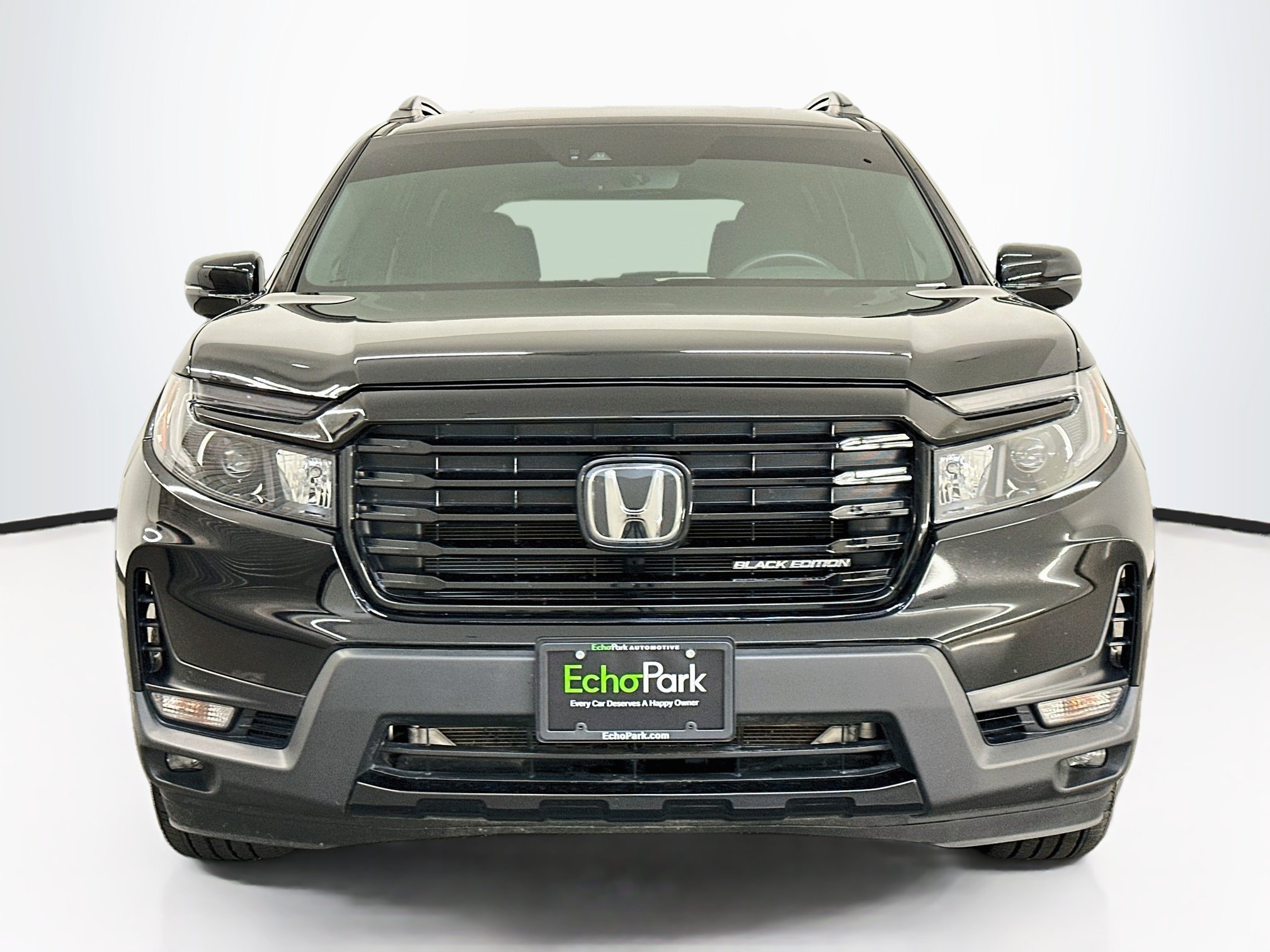 Used 2024 Honda Passport Black Edition image 2