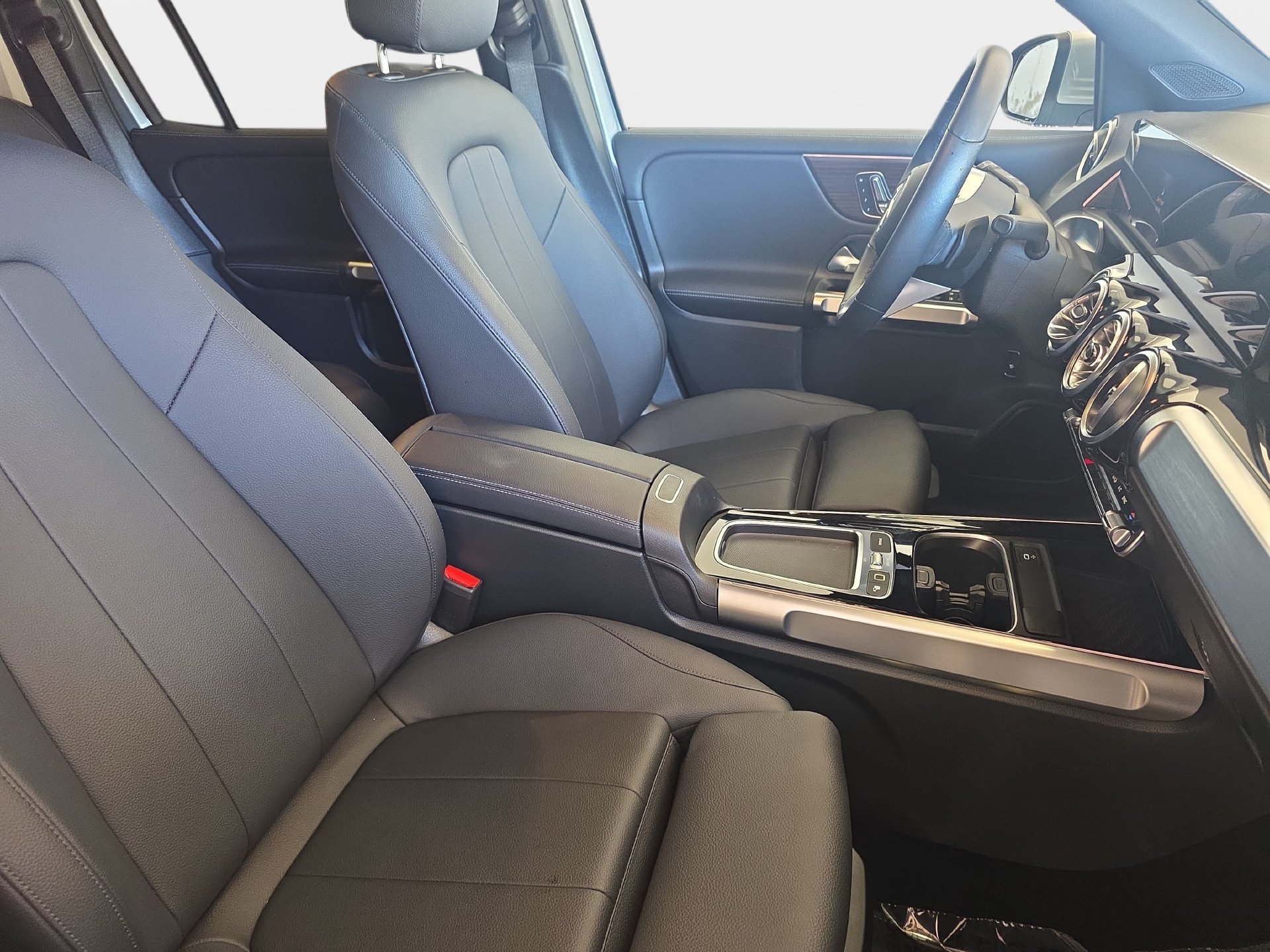 Certified 2026 Mercedes-Benz GLB 250 image 10