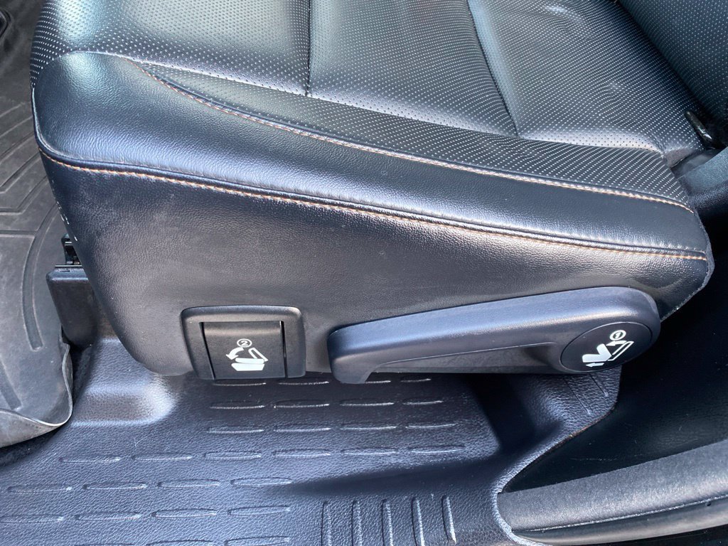Used 2018 Toyota Highlander Limited w/ Protection Package #3 AWD/4WD image 50