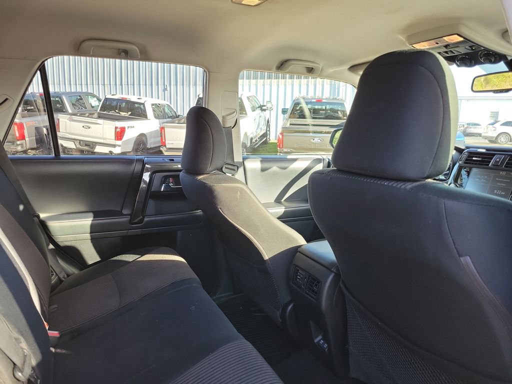 Used 2021 Toyota 4Runner TRD Off-Road image 32