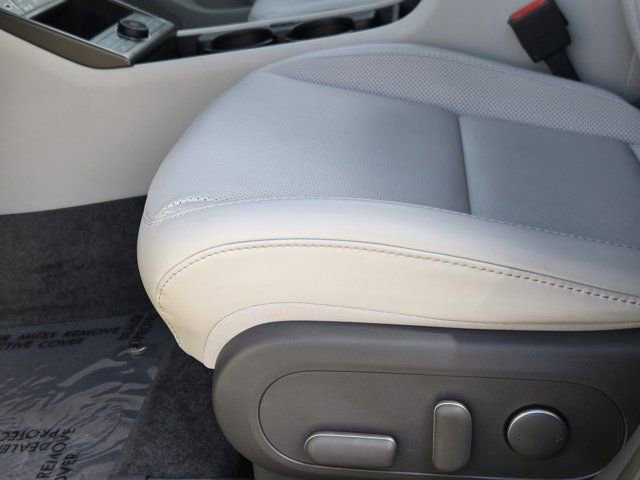 Certified 2025 Hyundai Kona Limited image 25