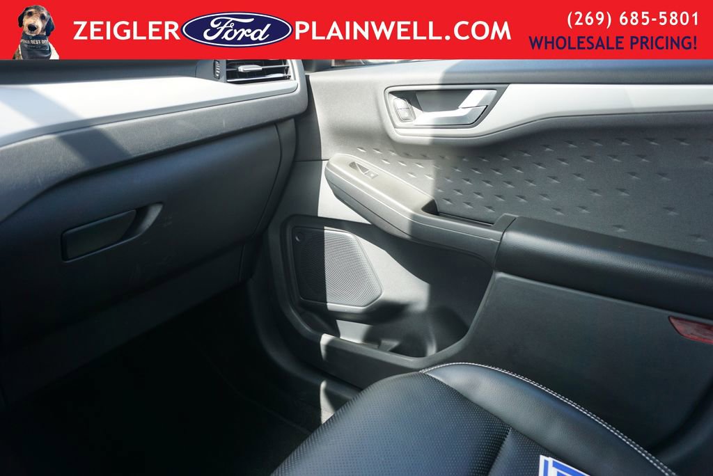 Used 2020 Ford Escape SEL FWD image 32