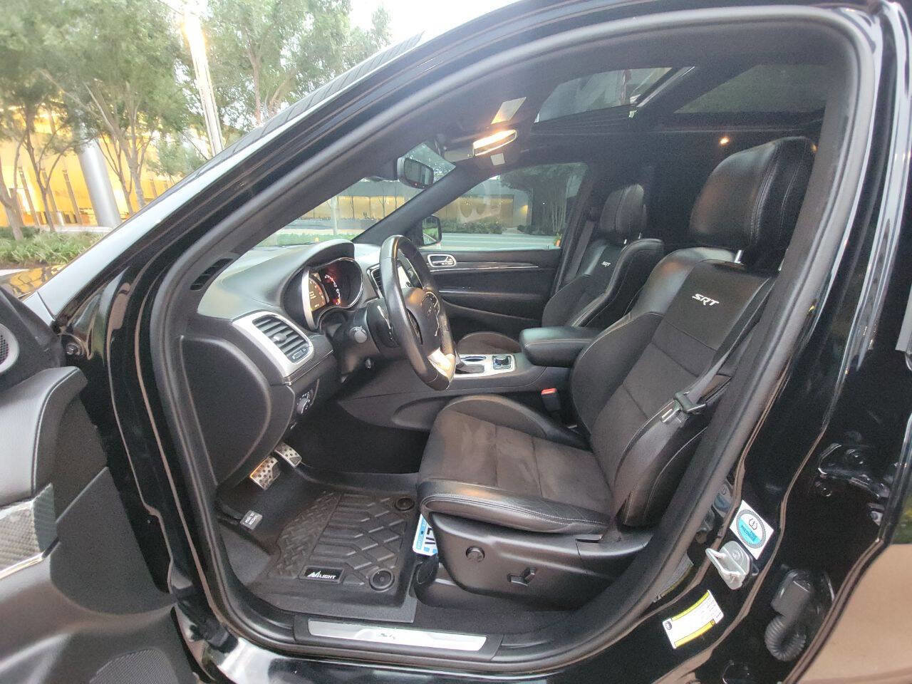 Used 2021 Jeep Grand Cherokee SRT AWD/4WD image 9