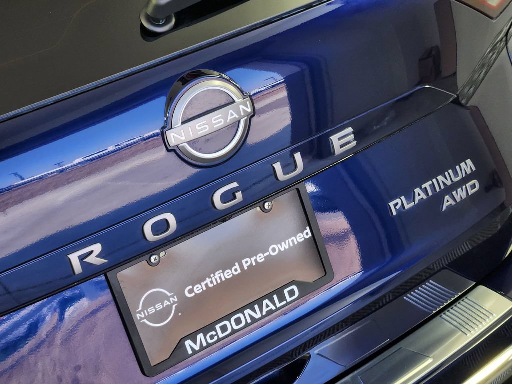 Certified 2025 Nissan Rogue Platinum w/ Tech Package AWD/4WD image 9