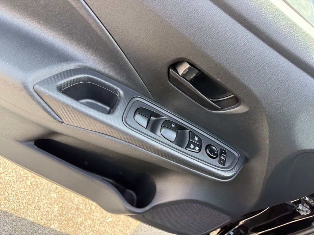 Used 2025 Nissan Versa S image 10