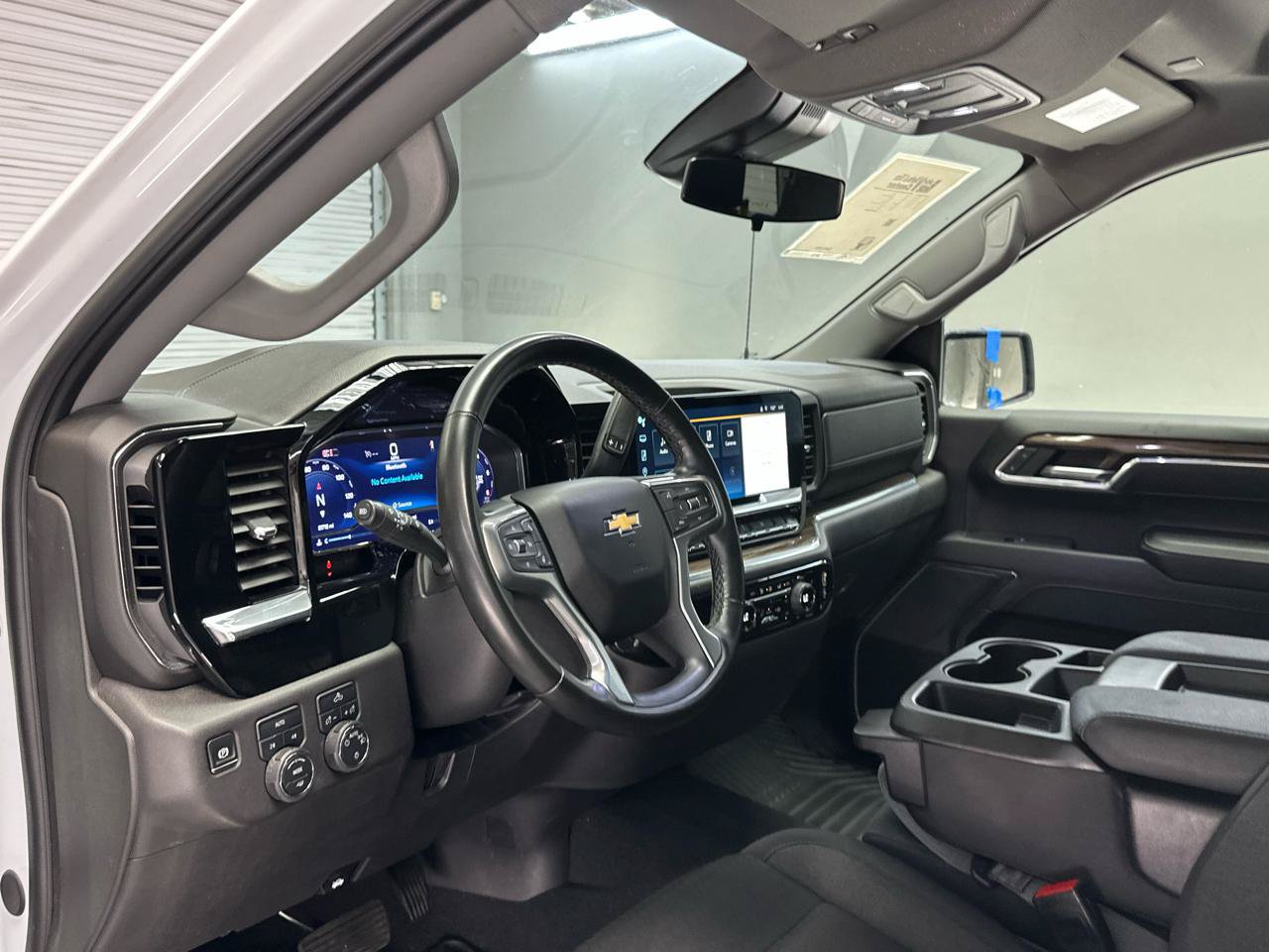 Used 2024 Chevrolet Silverado 1500 LT AWD/4WD image 19