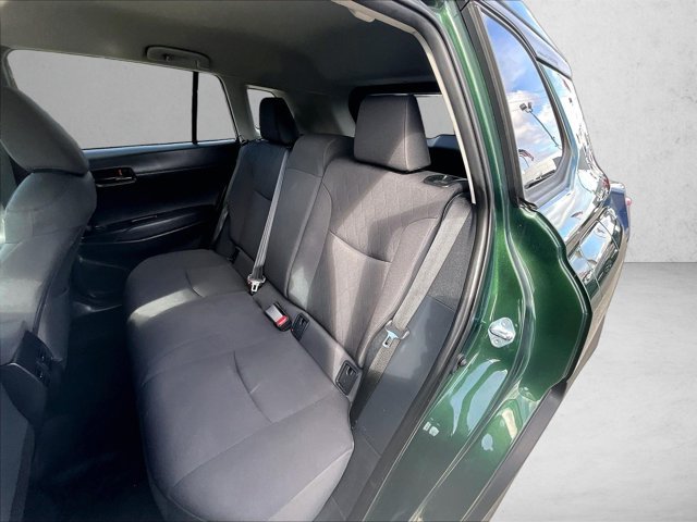 Used 2025 Toyota Corolla Cross LE FWD image 27