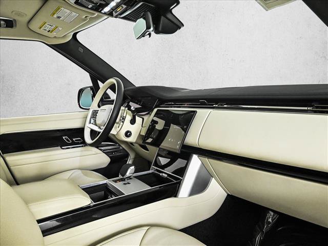 Used 2025 Land Rover Range Rover SE AWD/4WD image 23