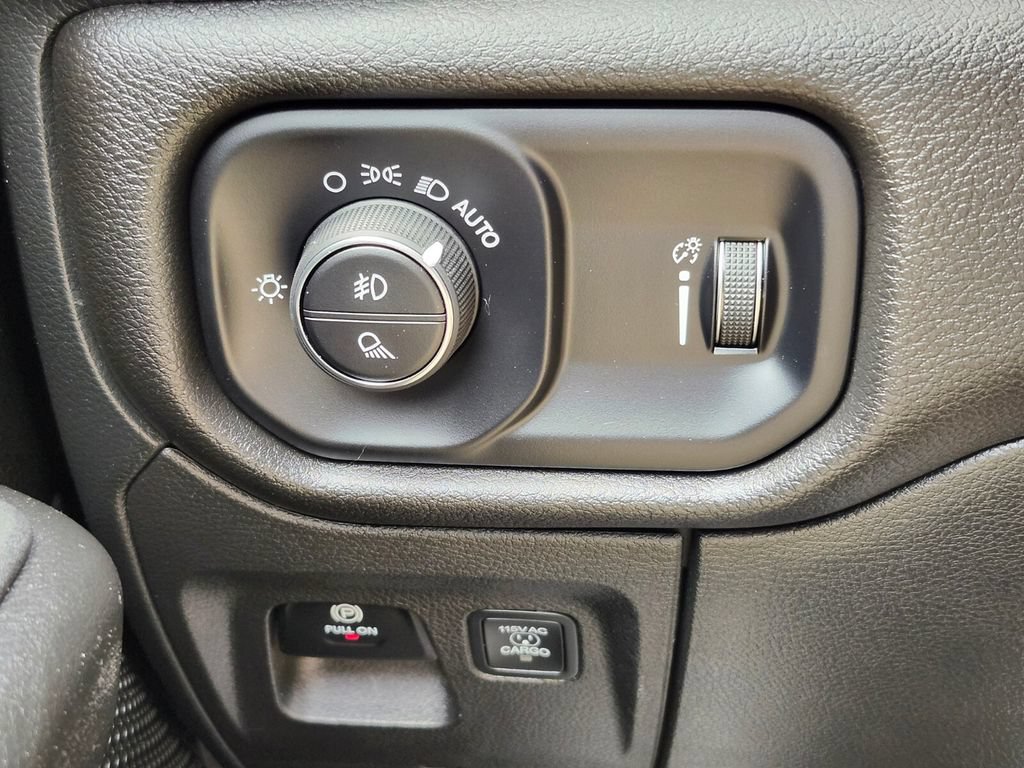Used 2025 RAM 1500 Tradesman w/ Night Edition AWD/4WD image 23